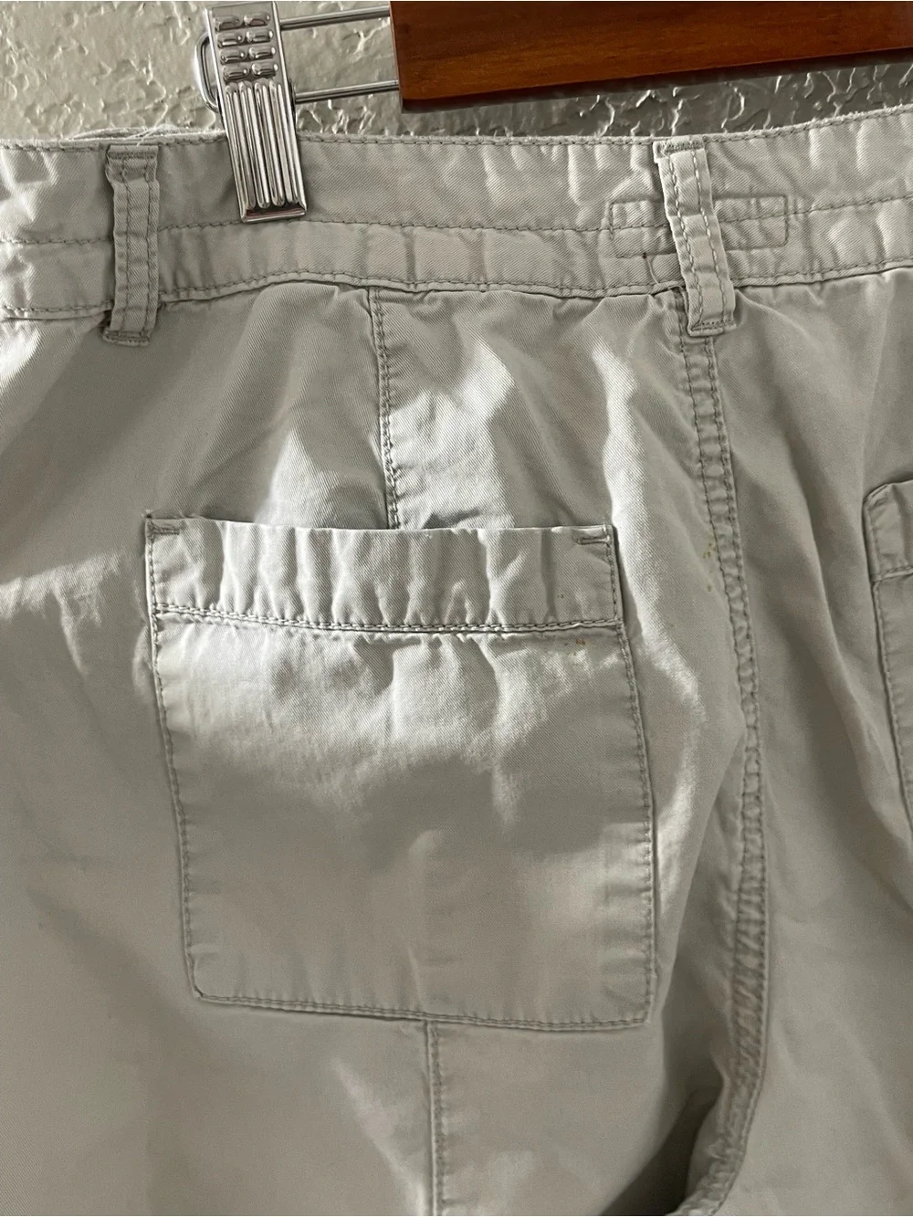 Merona Women’s Casual Relaxed Fit Light Tan Cargo Capris Size 12